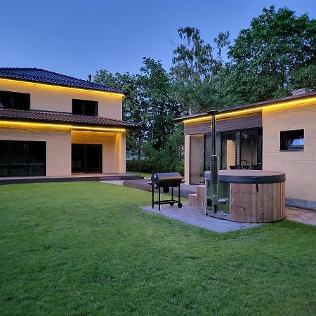 Vomikay Villa Tallinn Bagian luar foto